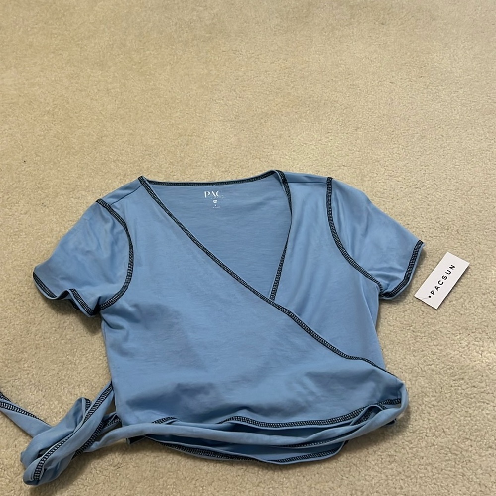 Women’s cross tie crop top